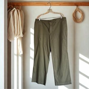 Universal Threads Olive Green Women's Pants Size 16.
